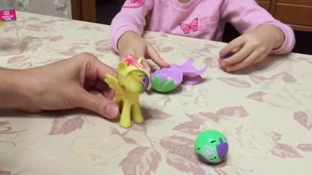 Литл пони и Зублесы игрушки Распаковка Играем- Zoobles, Toys, Play, Game смотреть онлайн
