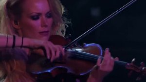 Violinist Caroline Campbell - "Skyfall" LIVE!