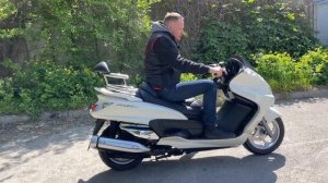 Осмотр макси-скутера Yamaha Majesty 250 с пробегом 4000 км