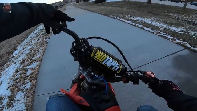 Exploring the Old Bike Path on the CRF110 | First Snow Day!! смотреть онлайн