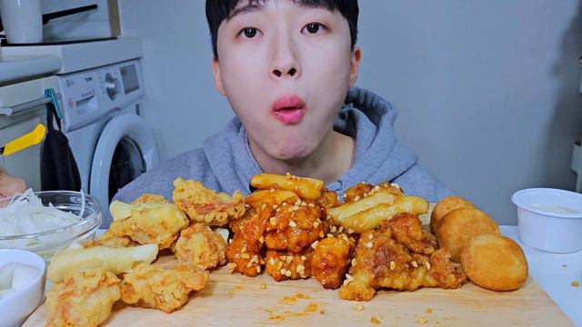 SUB)Crispy Fried Chicken Seasoned Spicy Chicken Seasoned Garlic Chicken ASMR MUKBANG EATING SOUND смотреть онлайн