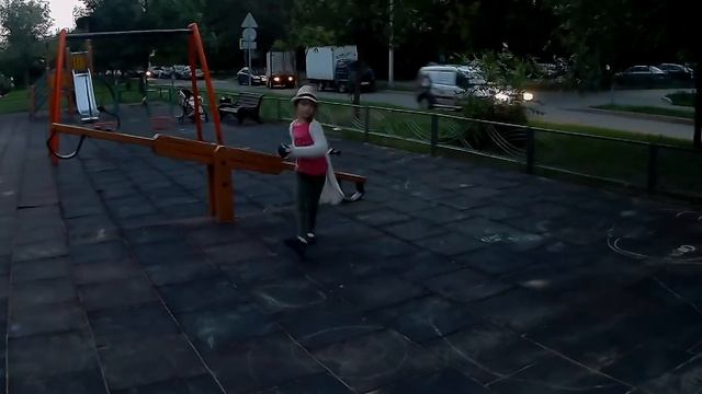 Мини тест на громкость портативной колонки Bluetooth XTEMRE смотреть онлайн