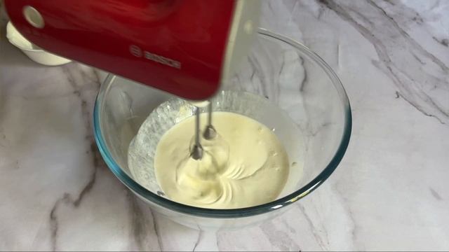 Нежнейший ТОРТ с КЛУБНИЧНЫМ муссом. Подробный РЕЦЕПТ нежного вкусного торта без КРЕМЧИЗА смотреть онлайн