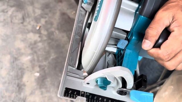 “Unbox” - Makita 5008MG 210 mm (8-1/4") Circular Saw смотреть онлайн