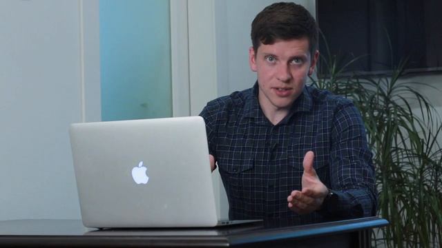 Сколько должна стоить недвижимость? 2 объявления по продаже зданий в центре смотреть онлайн