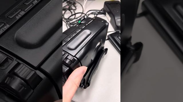 Видеокамера Sony Handycam Video 8 CCD-TR330E смотреть онлайн