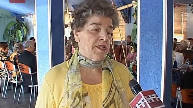 Ветераны и пенсионеры отмечают День пожилого человека смотреть онлайн