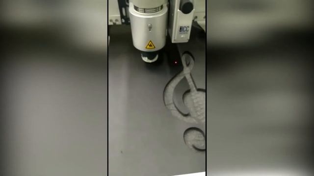 Резка неопрена на плоттере смотреть онлайн