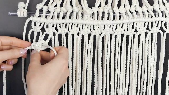 Macrame Table Runner DIY | BalsaCircle.com смотреть онлайн