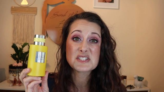 Perfumes That Don't Match The Bottle // Fragrance Bottles That Are Misleading смотреть онлайн