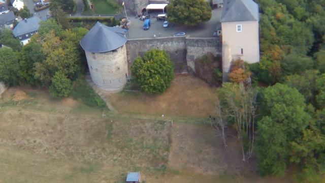 MJX Bugs 2 C - Castle Greifenstein - 4k Soocoo C30 смотреть онлайн