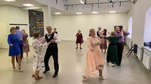 кросс-степ вальс Миксер смотреть онлайн