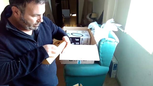 UNBOXING Yamaha HS 5 W + Focusrite Scarlett 2i2 2nd Gen смотреть онлайн