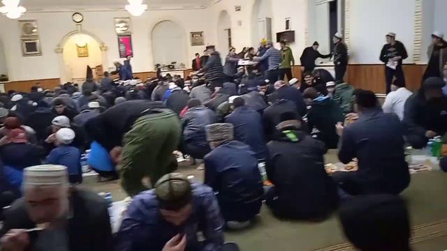 Ифтар в селении Куппа Левашинского района в джума мечети отс. Тилагу 10 апреля 2023 г. смотреть онлайн