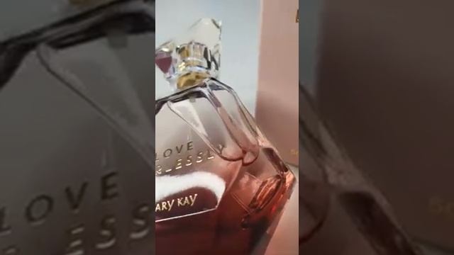 Женские ароматы Мэри Кэй/Парфюмерный гардероб+макияж смотреть онлайн