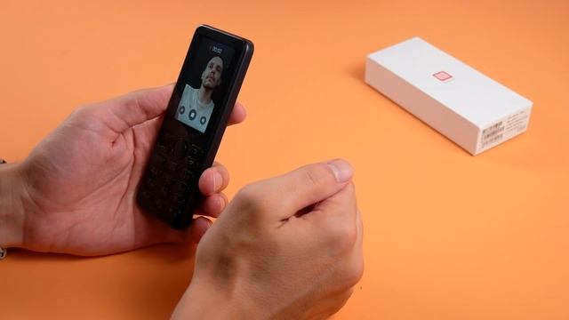 Современный кнопочник Qin F21 Pro почти как смартфон за 90$ смотреть онлайн