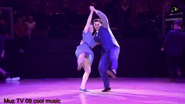 Танцевально- музыкальное попурри.mp4 смотреть онлайн