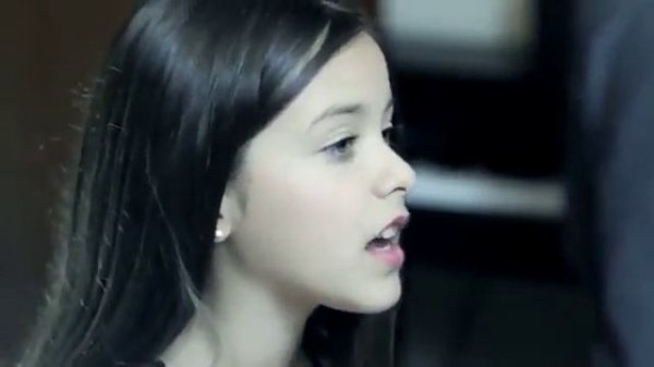 Девочка перепела певицу 😃