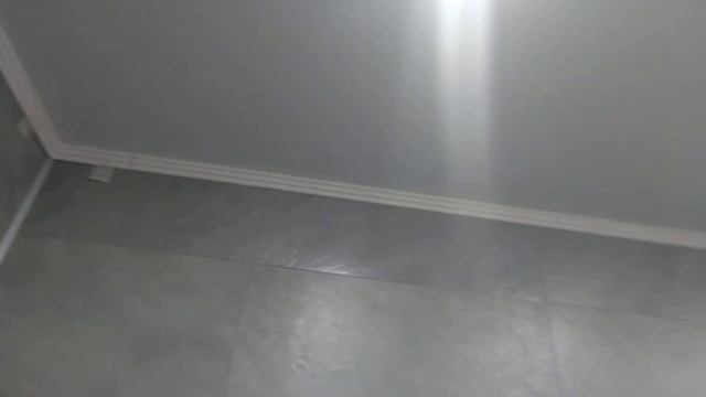 Приклеили потолочные багеты в ванной комнате смотреть онлайн