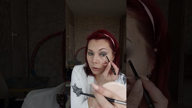 День третий "Сам себе визажист" смотреть онлайн