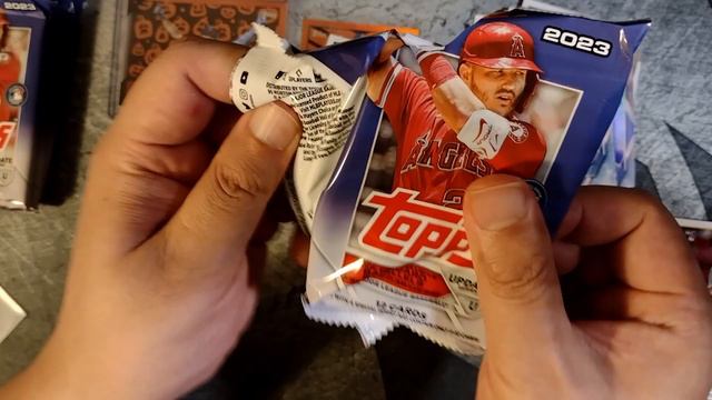 Topps Update Blaster - Better pulls than my Jumbo Box! 🤣 смотреть онлайн