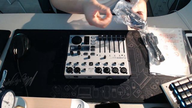 Behringer FLOW 8 UNBOXING смотреть онлайн