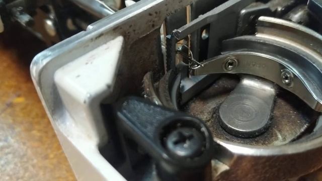 Janome 415 неубиваемая швейная машинка/танк пропуск стежков на зигзаге. Часть 2 смотреть онлайн