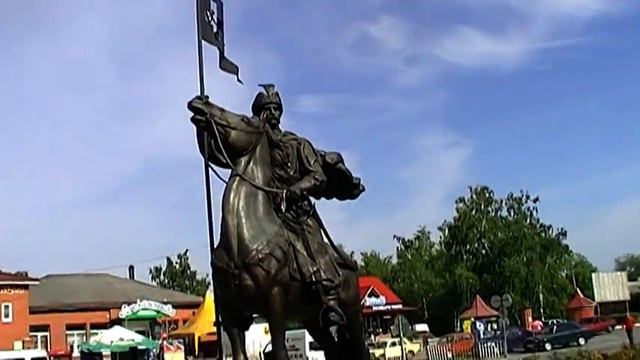 a monument to Peter Kalnyshevsky Zaporizhzhya Sich Cossack chieftain in Nedrigaylove смотреть онлайн