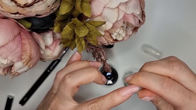 Любителско изграждане на маникюр с полигел и дуал форми смотреть онлайн