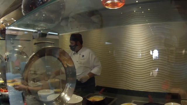 Завтрак в отеле Movenpick resort Sharm el Sheich смотреть онлайн
