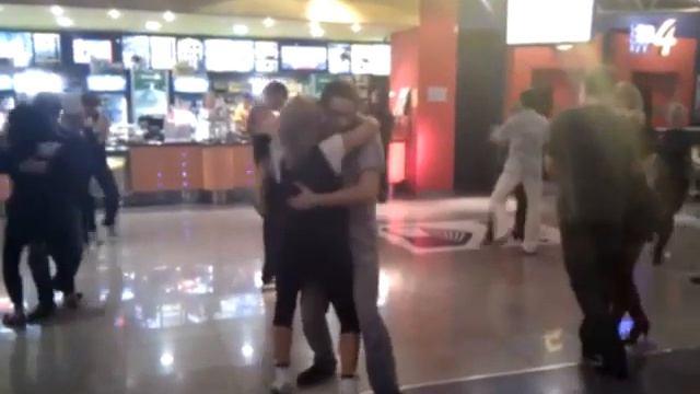 03.10.2010 Сальсатека в СинемаПарк смотреть онлайн