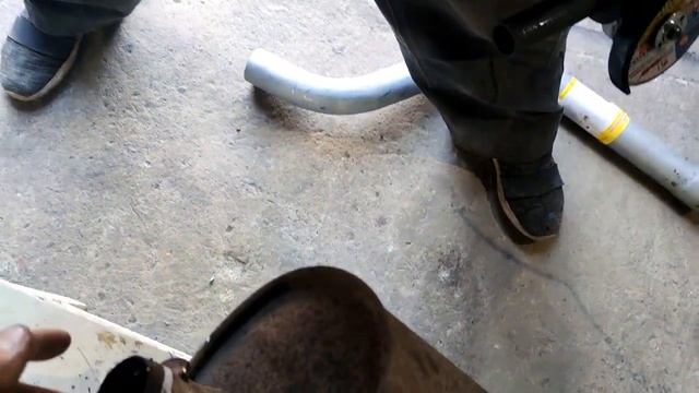 Линкольн Навигатор (Как поступать во время кризиса, если глушитель сгнил) смотреть онлайн