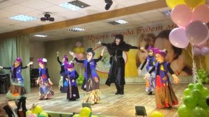 Танец "Бабка Ежка"