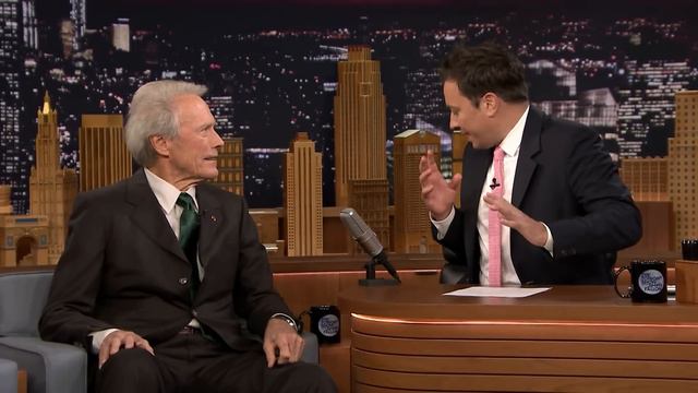 Clint Eastwood Impersonates Molly Shannon and Bonks Himself смотреть онлайн