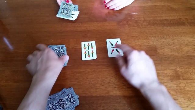 How to Play a Classic Italian Card Game - SCOPA! смотреть онлайн