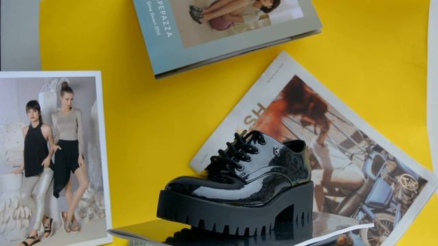 Женские оксфорды Armani Jeans 925070 смотреть онлайн