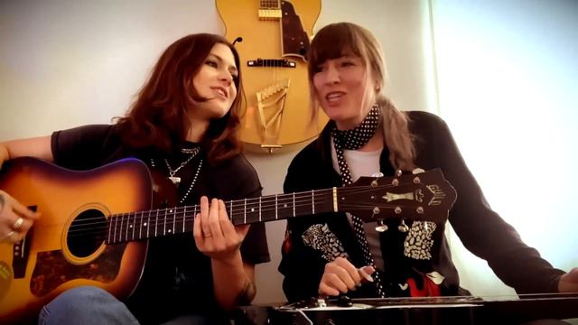 ZZ Top "Sharp Dressed Man" (Larkin Poe Cover) смотреть онлайн