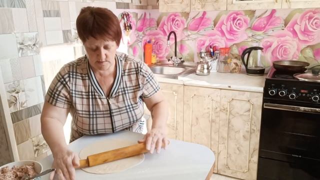 Приглашаю вас на кухню, готовим ленивые пельмени. смотреть онлайн