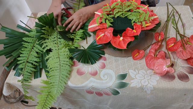 HOW TO MAKE FRESH FLOWER BOUQUET WITH ANTHURIUM смотреть онлайн