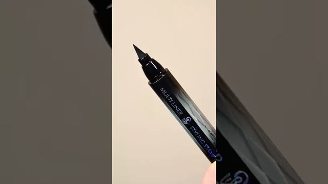 Жидкая подводка SHINEWELL  для глаз