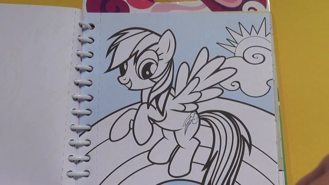 My Little Pony Sketch Book with 25 Sketches 40 Stickers and 10 Markers смотреть онлайн