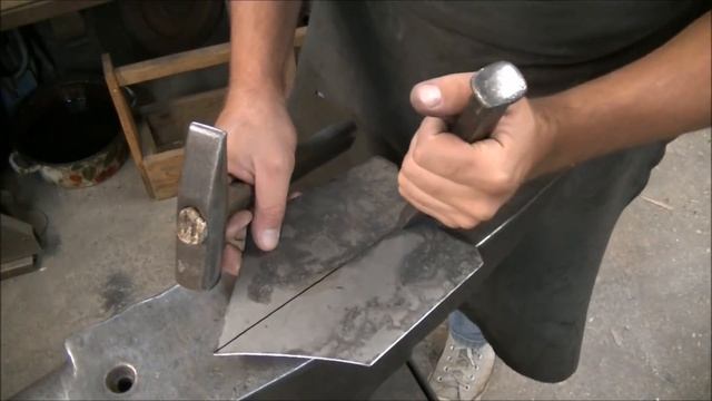 Как сделать готические рукавицы / How to make a gothic gauntlets смотреть онлайн