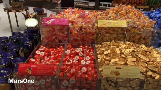 Lindt Shop | Largest Lindt Chocolate Shop In The World |Lindt & Sprüngli Kilchberg Zürich @MarsOne4