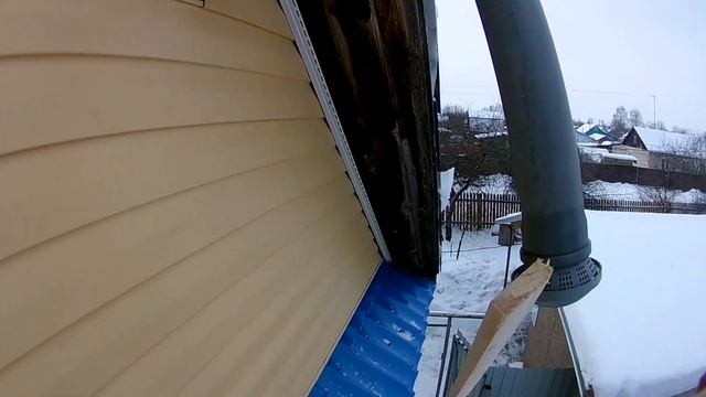 ОБШИВ ФРОНТОНА САЙДИНГОМ!!! ПОДШИВ ПОДВЕСА САФИТОМ!!! смотреть онлайн