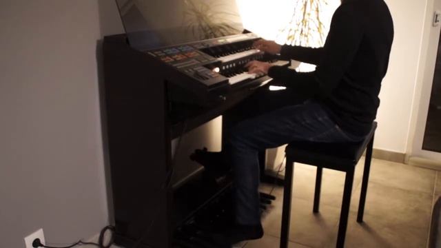 FM bells, composed on Yamaha Electone HS8 смотреть онлайн