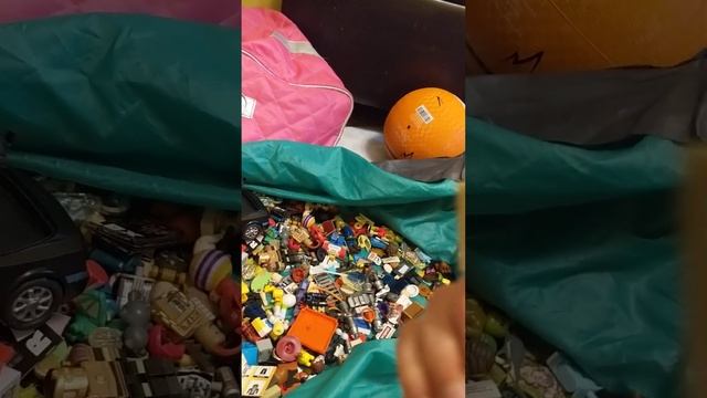 Roblox toys the noobs become rich смотреть онлайн