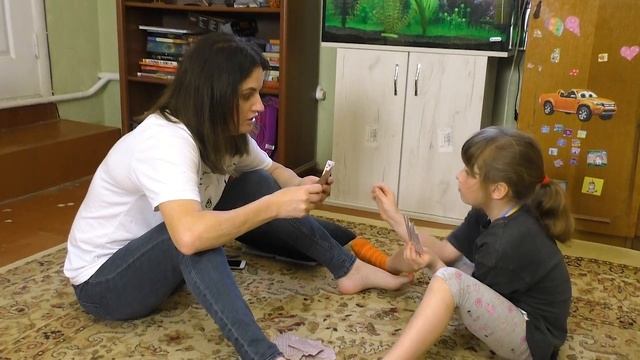 Мама и АЛИСА Вызвали ПИКОВУЮ ДАМУ Дома! смотреть онлайн