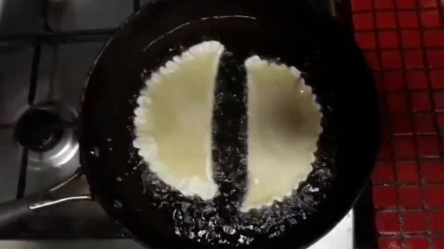 Как сделать чебуреки/Готовим Вкусно смотреть онлайн