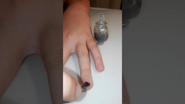 Крашу ногти))) смотреть онлайн