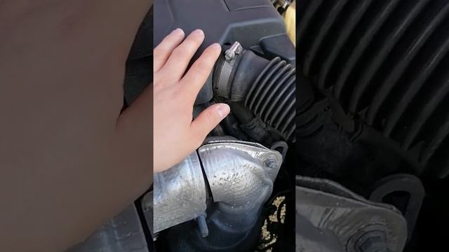 На холостом обороте плавают обороты, найти дроссель и почистить смотреть онлайн